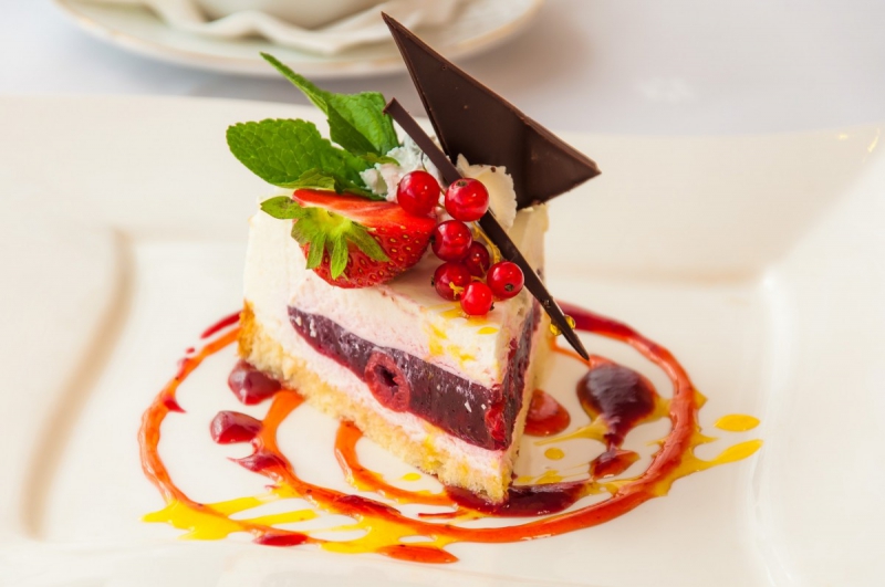 boulangerie-ST PAUL DE VENCE-min_the_cake_dessert_eating_bun_colorful_sweet_dish_taste_cake_with_cream-941034